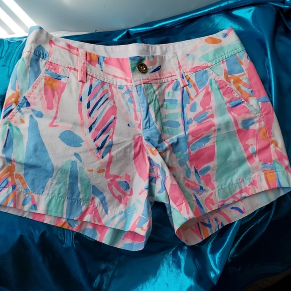 Lilly Pulitzer watercolor sailboat Callahan shorts - Picture 2 of 4